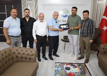 Esat Öztürk’ten işçilere zam müjdesi