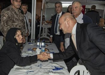 Başkan Soyer’den Şehit Polis Şimşek’in ailesine taziye