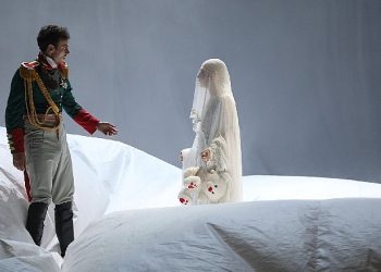 Bir Rus Edebiyatı Klasiğiİ, Tolstoy’un Savaş ve Barış’ı Şehir Tiyatroları’nda