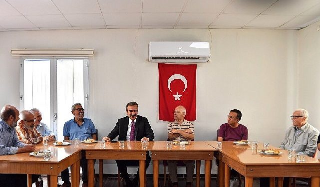 Başkan Soner Çetin emeklilerin sorunlarını dinledi