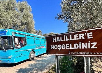 İzmir Büyükşehir Belediyesi’nin giysi desteği köylere ulaşıyor