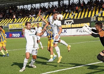 Lider Aliağa Galibiyet Serisini Sürdürdü