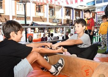 Çocuklar Etnotır ile doyasıya eğlendi